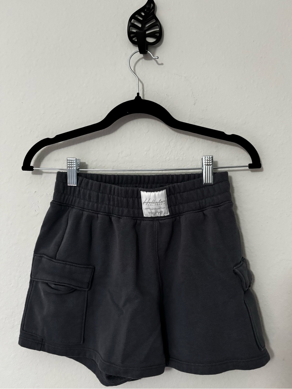Hollister Ultra High-Rise Cargo Sweat Shorts Gray XS EUC